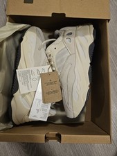 adidas Yeezy Boost 700 Analog