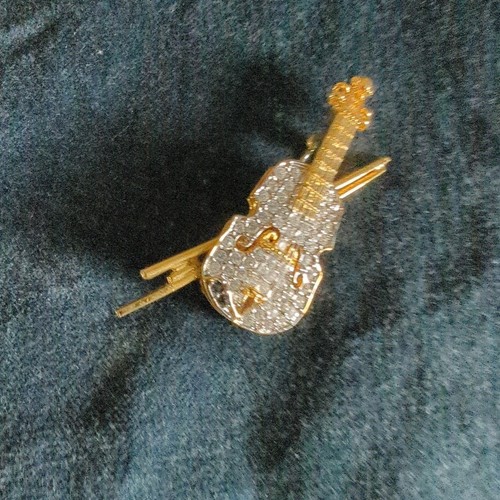 Butler vintage violin pin - butler,