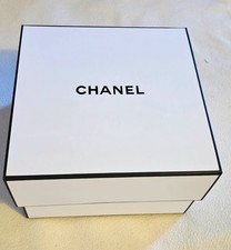 Chanel Gift Box With Shredded