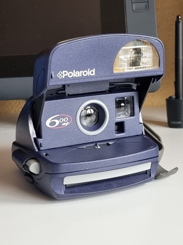 Polaroid 600 camera blue - polaroid,