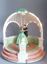 ENESCO Gone with the Wind Gazebo Deluxe Illuminated Musica with converter