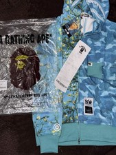 BAPE x Van Gogh Museum Shark