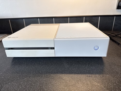 Xbox one white - one,