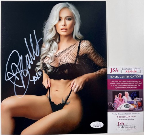 Wwe scarlett bordeaux signed - bordeaux,