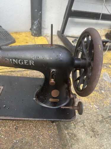 Singer sewing machine - sewing,