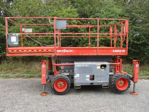 2015 skyjack 6832 scissor - sj,