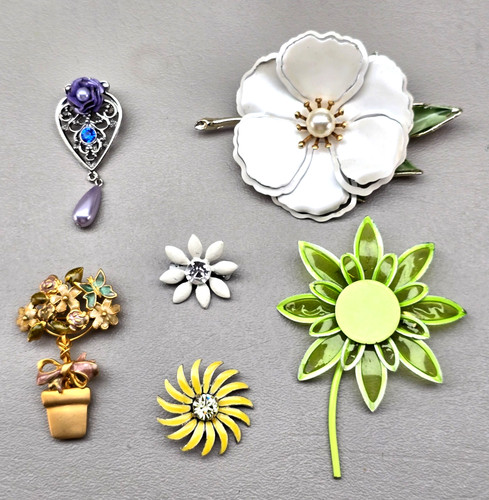 Vintage flower brooch pin - brooch,