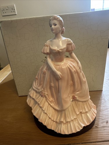 Coalport figurine louisa - coalport,