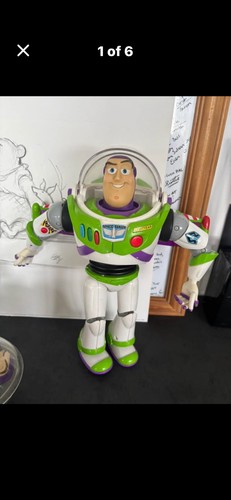 Extremely rare toy story buzz - rare,