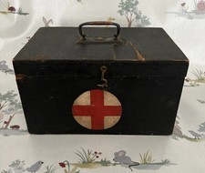 WW1 / WW2 Vintage Wooden British Red Cross First Aid Nursing Medical Box