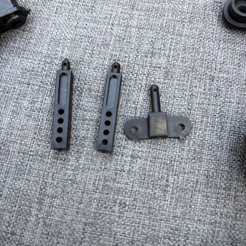Tamiya madcap body mounts set - mounts,