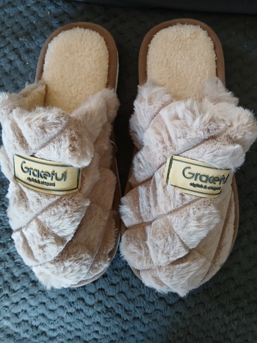 Beige fluffy slip - fluffy,