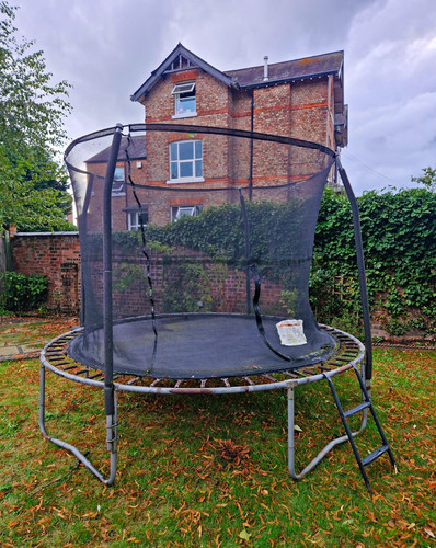 Round trampoline with - 10',
