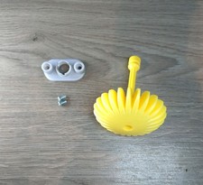 BARBIE DREAM HOUSE-GRG93 YELLOW CHANDELIER