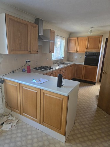 Full complete kitchen units - full,
