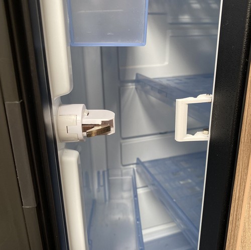 Fridge door catch - fridge, latch