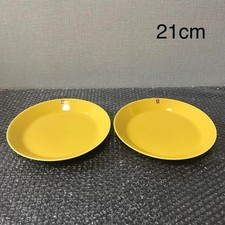 Brand new, unused Iittala Teema Honey Yellow Plates, 8.3 in(21 cm), Set of 2