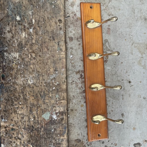 Brass look coat - , hooks