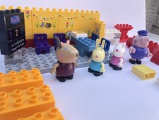 Peppa Pig Construction  - School & Train Spares Inc. Figures - Duplo Compatible