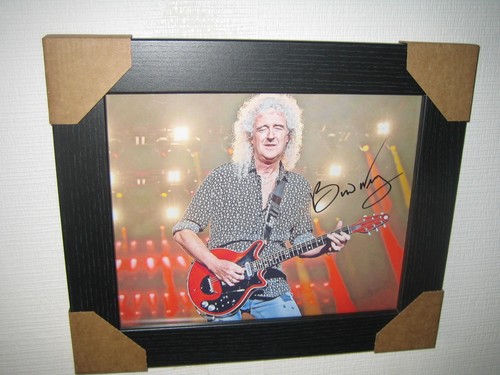 Brian may queen signed photo - {queen},