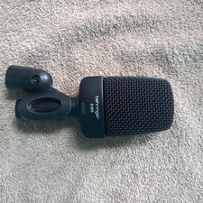 Behringer B 906 Dynamic Microphone for Instrument and Vocal Applications