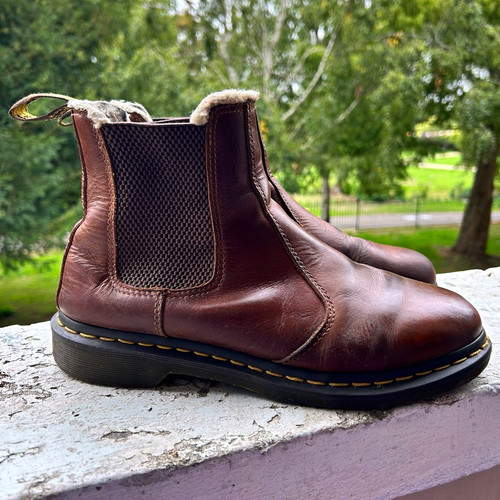 Martens brown leather faux - brown,