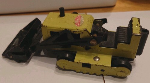 Tonka bulldozer - t-6,