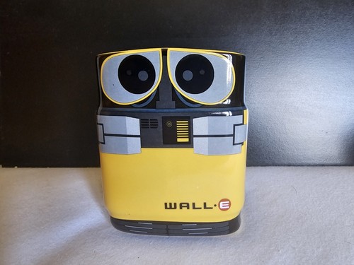 Disney store wall robot - disney,