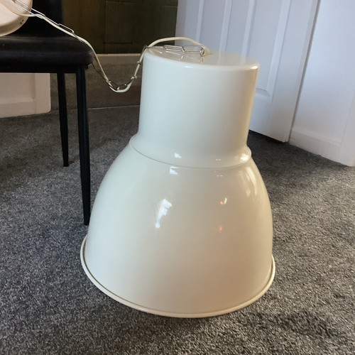 Very large cream metal - large,