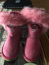 Tampa Bay Bucs girls pink