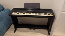 Roland KR-500 Black Electric Piano, Minimal Usage 