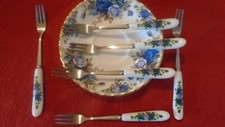 6 Cake ./  Dessert forks
