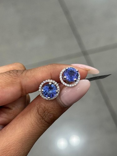 Natural tanzanite and - ct,