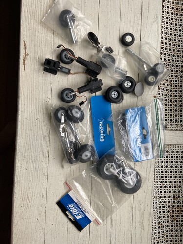 Airplane landing gear - airplane,