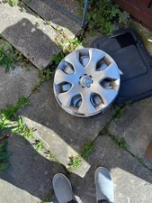 vauxhall wheel trims 16 x 4