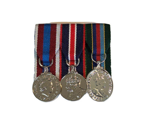 Queens platinum jubilee - platinum,