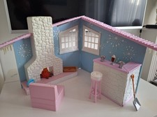 Bratz Snow Winter Lodge Playset with Snow and Accessories