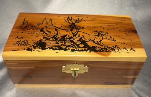 Wooden cedar dresser box - cedar,