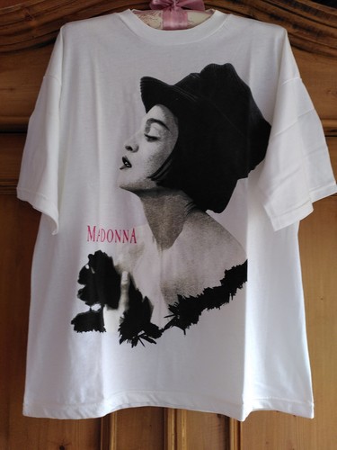 Madonna shirt blond - t-shirt, ambition