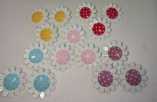 Daisy flower buttons 23mm