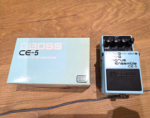 Boss chorus ensemble - ce-5,