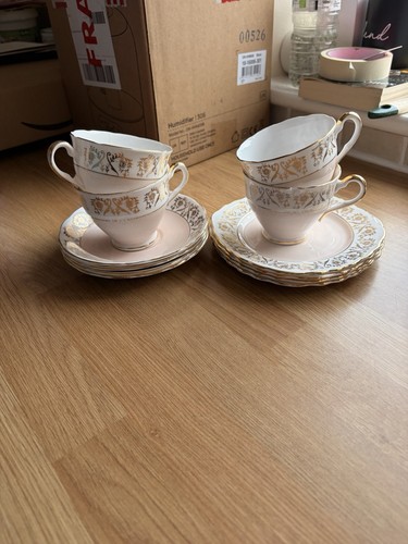 Set very pretty fine - pretty,
