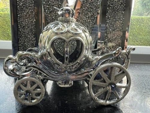 Disney like glitter - like, cinderella