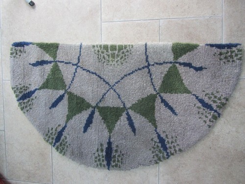 Half moon shape - half, pure