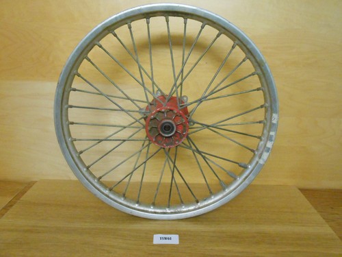 Yamaha 125 front wheel - 125,