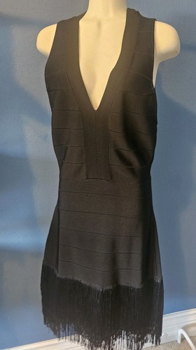 Venus black neck fringe - v,