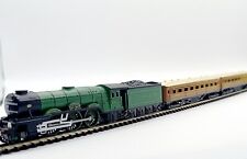 Z Gauge Scale LNER FLYING SCOTSMAN Locomotive & Carriages Model Railway Train