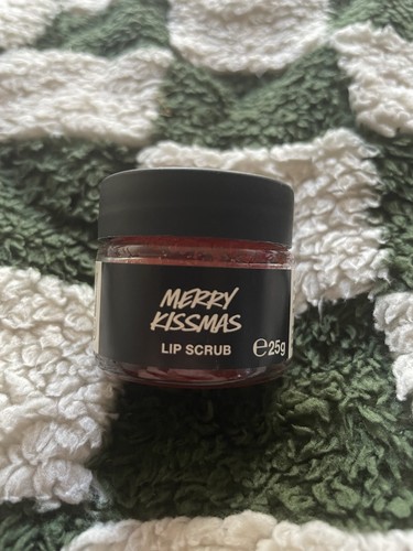 Lush merry kissmas - kissmas, scrub