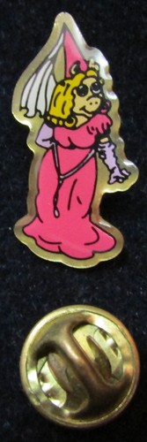 The muppets miss piggy enamel - piggy,