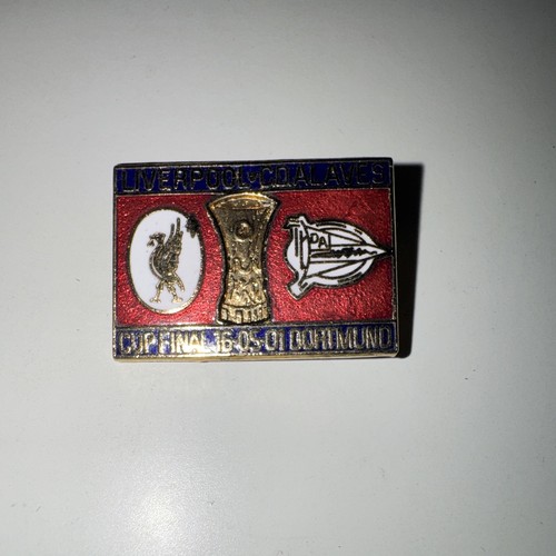 Liverpool badge pin - badge/pin, enamel